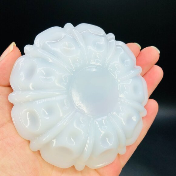 Vintage Las Vegas Milk Glass Trinket Dish Sin City Old Casino Strip Speakeasy - Picture 3 of 10